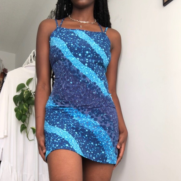 Dresses & Skirts - Strappy blue dotted mini/midi dress